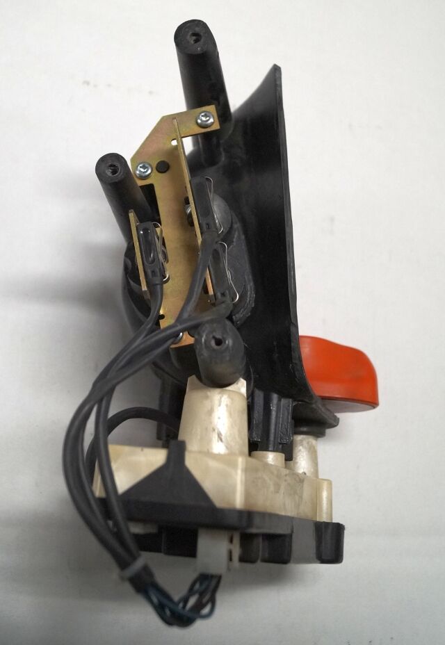 Linde 1443605100 | Rijschakelaar Control handle Control module - Электрическая система для Погрузочно-разгрузочной техники: фото 3 Linde 1443605100 | Rijschakelaar Control handle Control module - Электрическая система для Погрузочно-разгрузочной техники: фото 3