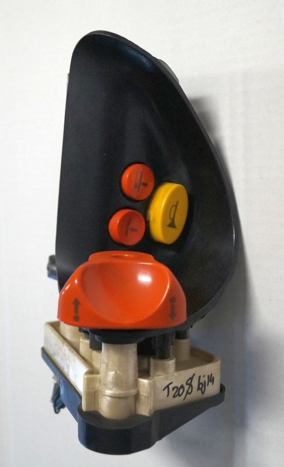 Linde 1443605100 | Rijschakelaar Control handle Control module - Электрическая система для Погрузочно-разгрузочной техники: фото 1 Linde 1443605100 | Rijschakelaar Control handle Control module - Электрическая система для Погрузочно-разгрузочной техники: фото 1