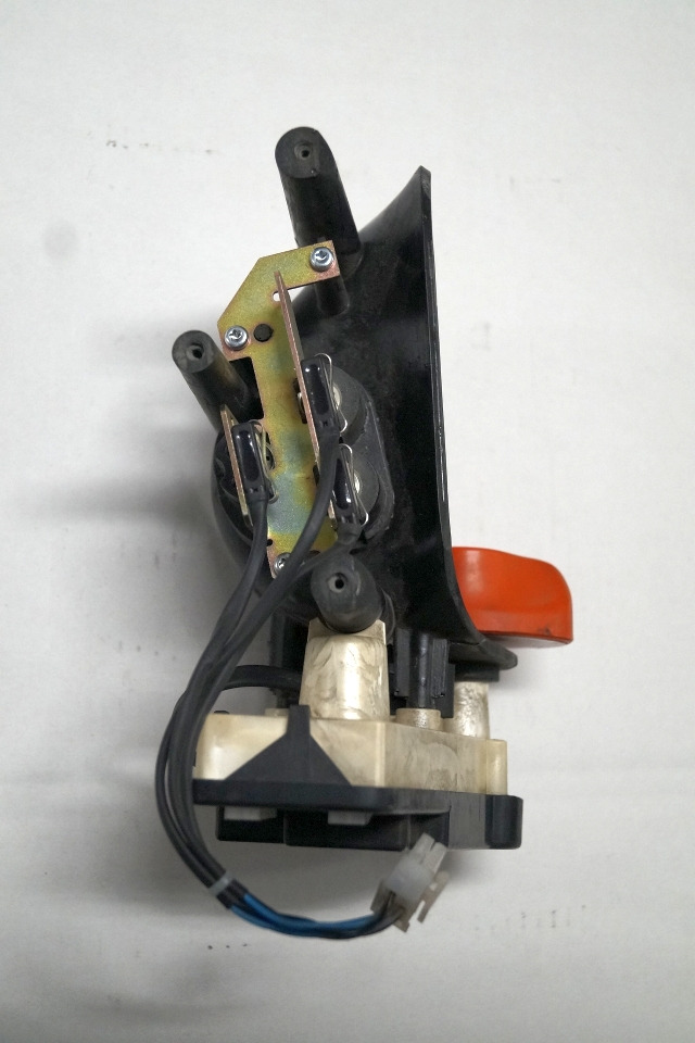 Linde 1443605100 | Rijschakelaar Control handle Control module - Электрическая система для Погрузочно-разгрузочной техники: фото 3 Linde 1443605100 | Rijschakelaar Control handle Control module - Электрическая система для Погрузочно-разгрузочной техники: фото 3