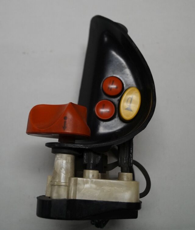 Linde 1443605100 | Rijschakelaar Control handle Control module - Подрулевой переключатель для Погрузочно-разгрузочной техники: фото 1 Linde 1443605100 | Rijschakelaar Control handle Control module - Подрулевой переключатель для Погрузочно-разгрузочной техники: фото 1