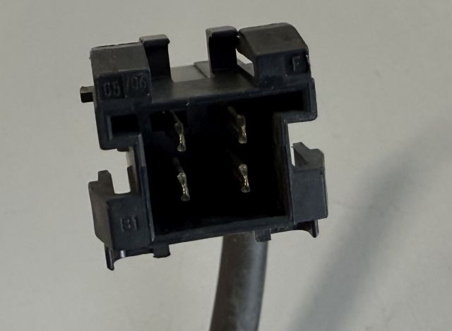 Linde 409324 | Joystick Single Axis Still no. 8409324 sn 0645 127 - Электрическая система для Погрузочно-разгрузочной техники: фото 3 Linde 409324 | Joystick Single Axis Still no. 8409324 sn 0645 127 - Электрическая система для Погрузочно-разгрузочной техники: фото 3