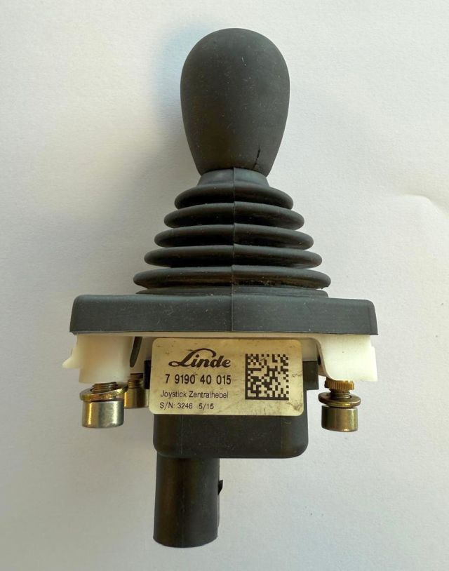 Linde 7919040015 | Joystick sn. 3246 - Электрическая система для Погрузочно-разгрузочной техники: фото 1 Linde 7919040015 | Joystick sn. 3246 - Электрическая система для Погрузочно-разгрузочной техники: фото 1