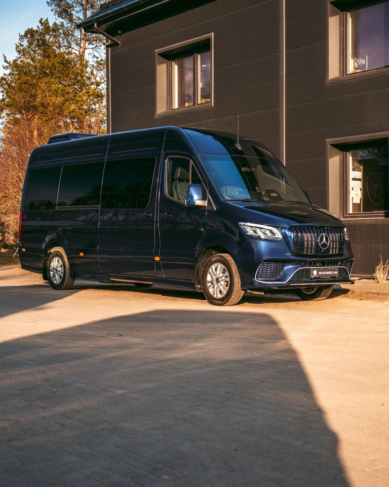 Mercedes-Benz Sprinter 319 VIP Van/ Sleeping Area/ Ski Holders - Пассажирский фургон, Микроавтобус: фото 3 Mercedes-Benz Sprinter 319 VIP Van/ Sleeping Area/ Ski Holders - Пассажирский фургон, Микроавтобус: фото 3