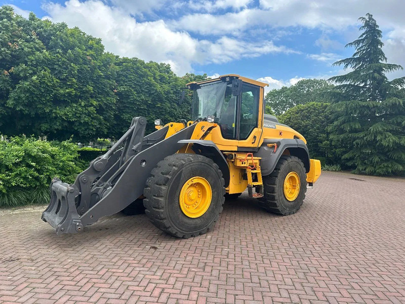Volvo L120 H - Колёсный погрузчик: фото 2 Volvo L120 H - Колёсный погрузчик: фото 2