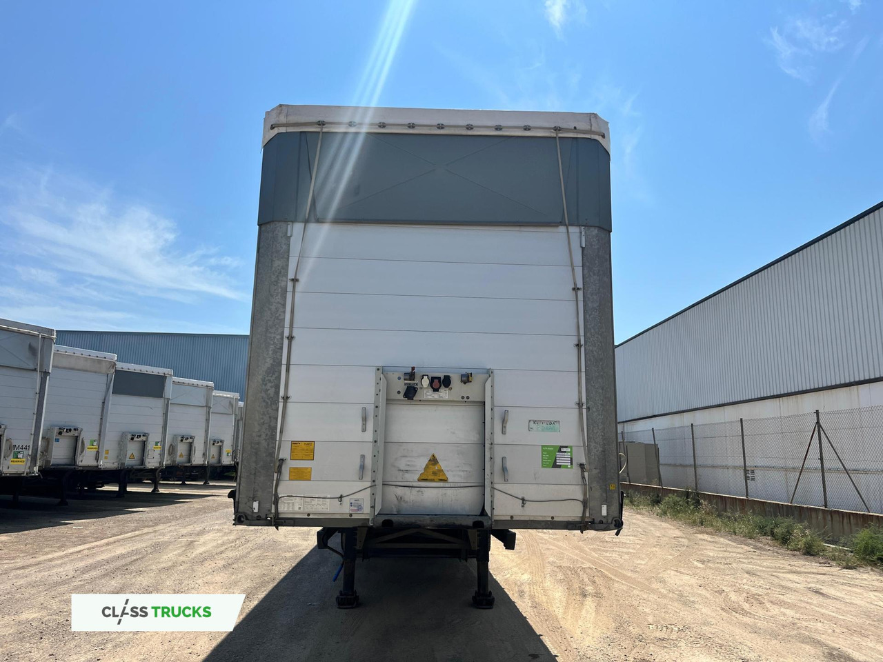 Schmitz Cargobull SCS24/L Varios - Тентованный полуприцеп: фото 4 Schmitz Cargobull SCS24/L Varios - Тентованный полуприцеп: фото 4