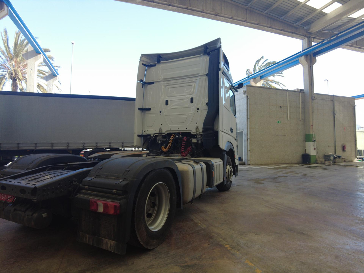 Тягач Mercedes-Benz Actros 5 1845 BigSpace: фото 6