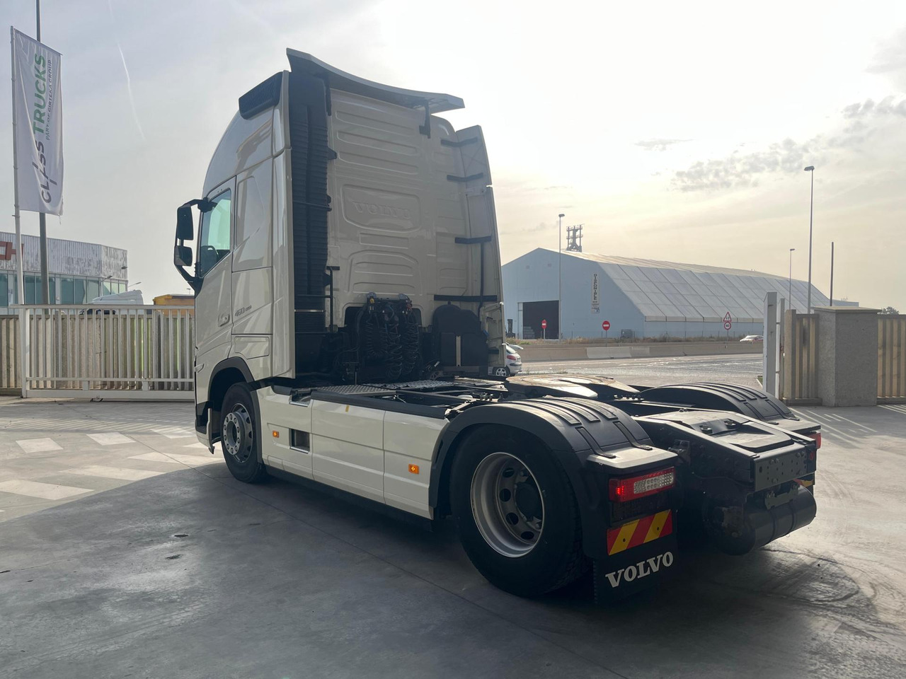 Volvo FH 460 Globetrotter XL i-Save - Тягач: фото 3 Volvo FH 460 Globetrotter XL i-Save - Тягач: фото 3