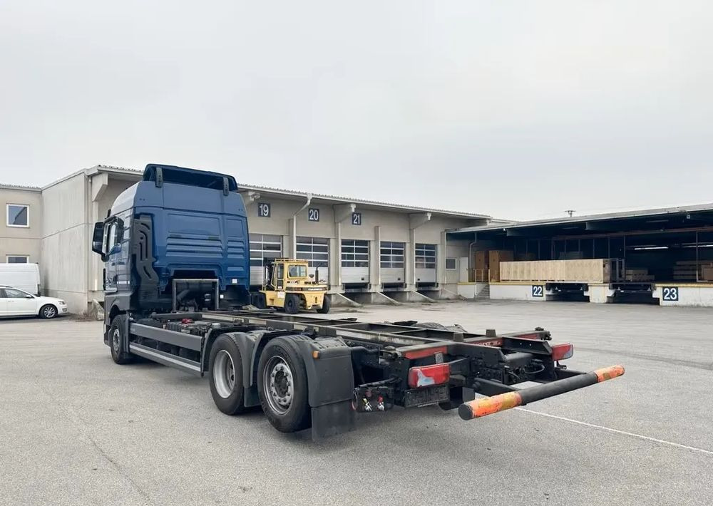 MAN TGX 26.470 6x2 | BDF | Oś podnoszona + skrętna | Retarder | Euro 6 | Automatyczna klimatyzacja | Napęd na tylne koła - Грузовик-шасси: фото 4 MAN TGX 26.470 6x2 | BDF | Oś podnoszona + skrętna | Retarder | Euro 6 | Automatyczna klimatyzacja | Napęd na tylne koła - Грузовик-шасси: фото 4