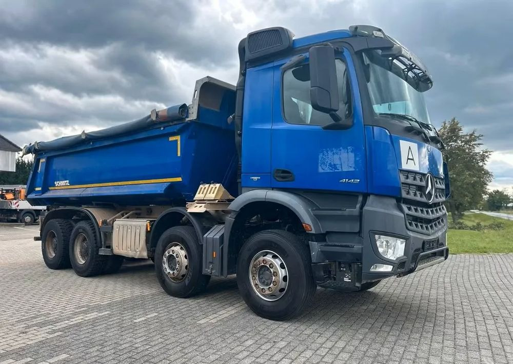 Mercedes-Benz Arocs 4142 | Wywrotka Schmitz | 8x4 | Euro 6 | Klima | Retarder | 242 598 km - Самосвал: фото 1 Mercedes-Benz Arocs 4142 | Wywrotka Schmitz | 8x4 | Euro 6 | Klima | Retarder | 242 598 km - Самосвал: фото 1