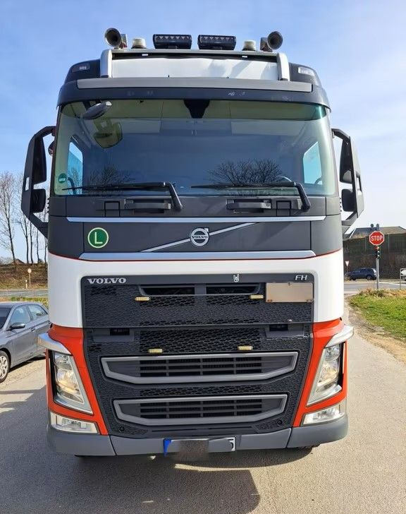 Volvo FH 64 R510 HAKOWIEC / High-Line / 6x4 / Euro 6 - Крюковой мультилифт: фото 4 Volvo FH 64 R510 HAKOWIEC / High-Line / 6x4 / Euro 6 - Крюковой мультилифт: фото 4