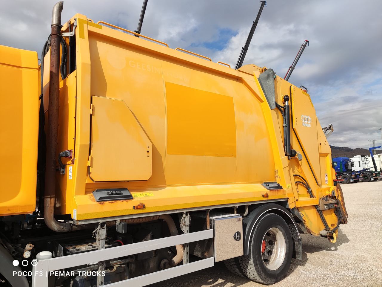 Инструмент/ Оборудование GEESINKNORBA MF300 CONTENEDOR BASURERO RECOLECTOR / COMPACTADOR: фото 7