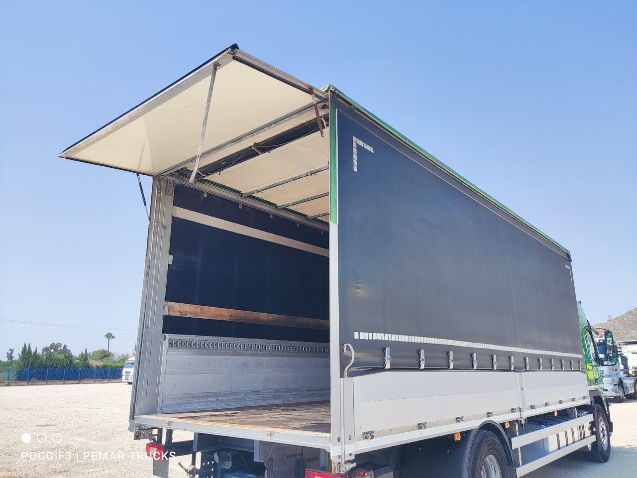 - Тентованный кузов: фото 1 - Тентованный кузов: фото 1