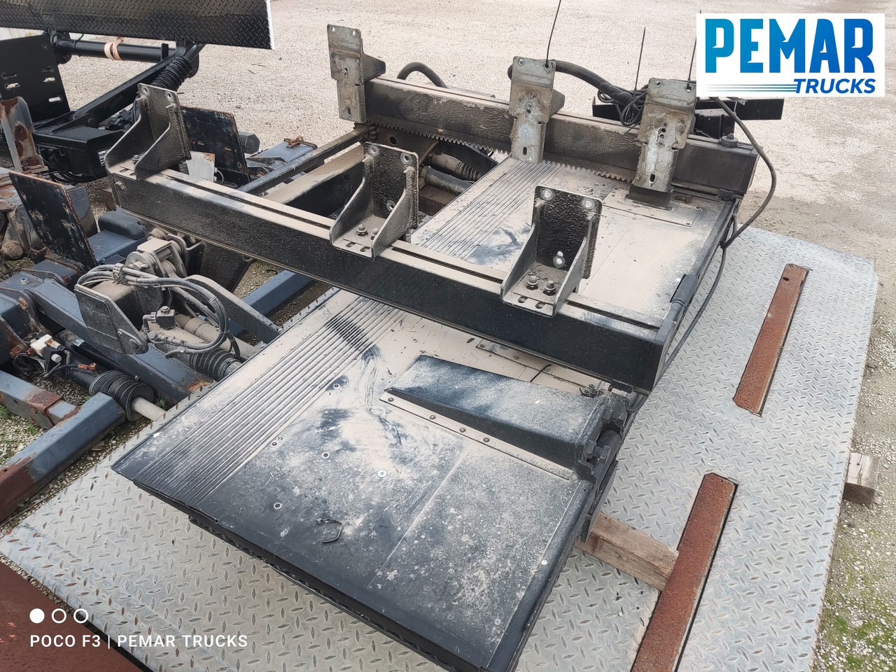 PLATAFORMA ELEVADORA RETRACTIL D HOLLANDIA 1.500 KG - Погрузочная рампа: фото 5 PLATAFORMA ELEVADORA RETRACTIL D HOLLANDIA 1.500 KG - Погрузочная рампа: фото 5