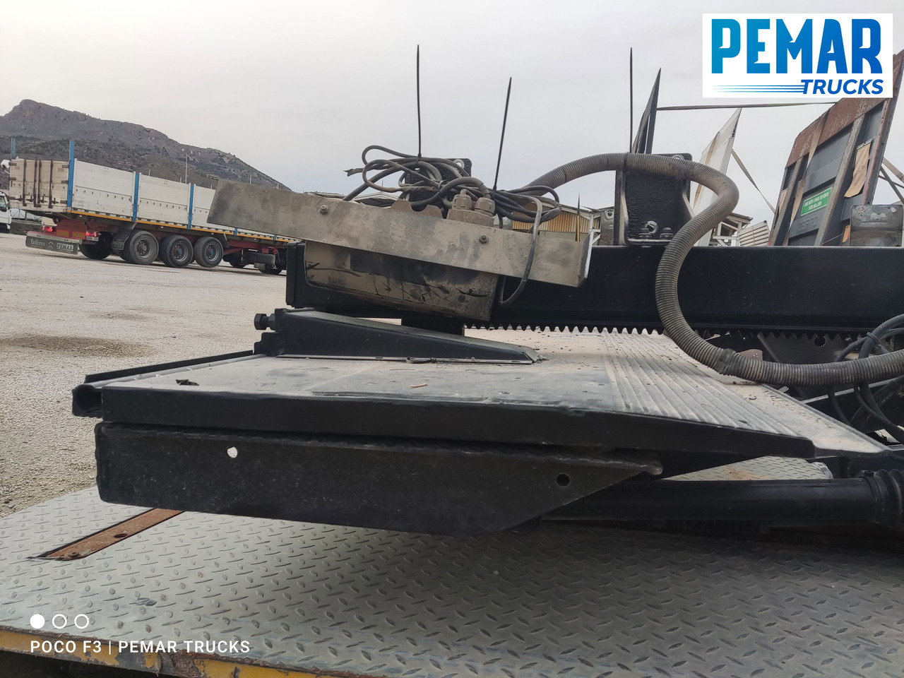 PLATAFORMA ELEVADORA RETRACTIL D HOLLANDIA 1.500 KG - Погрузочная рампа: фото 4 PLATAFORMA ELEVADORA RETRACTIL D HOLLANDIA 1.500 KG - Погрузочная рампа: фото 4