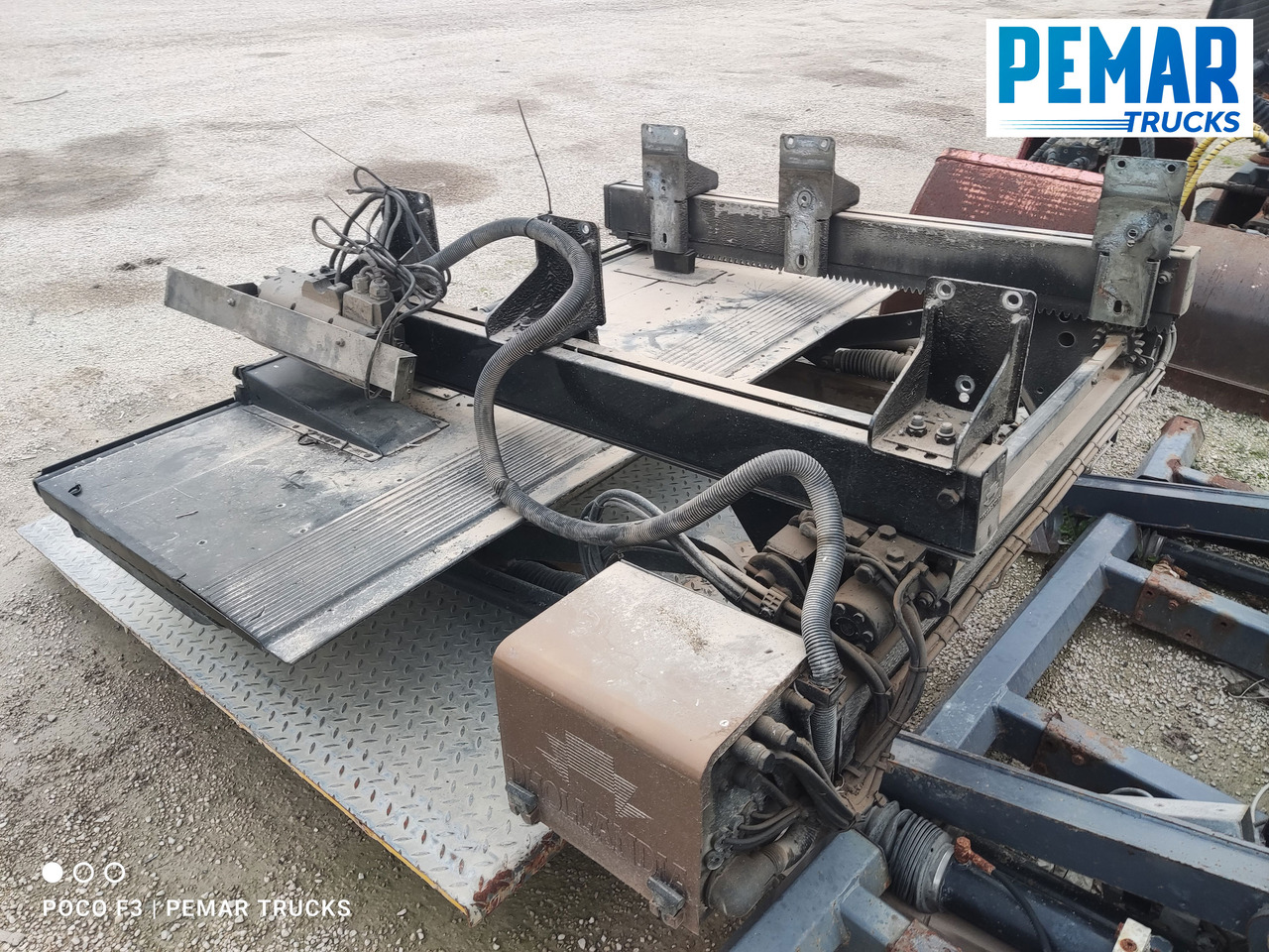 PLATAFORMA ELEVADORA RETRACTIL D HOLLANDIA 1.500 KG - Погрузочная рампа: фото 3 PLATAFORMA ELEVADORA RETRACTIL D HOLLANDIA 1.500 KG - Погрузочная рампа: фото 3