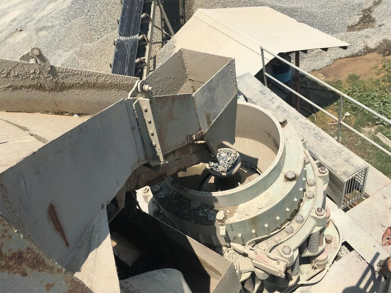 Kinglink 4.25 Ft Riverstone Cone Crusher KLF1300 - Конусная дробилка: фото 3 Kinglink 4.25 Ft Riverstone Cone Crusher KLF1300 - Конусная дробилка: фото 3