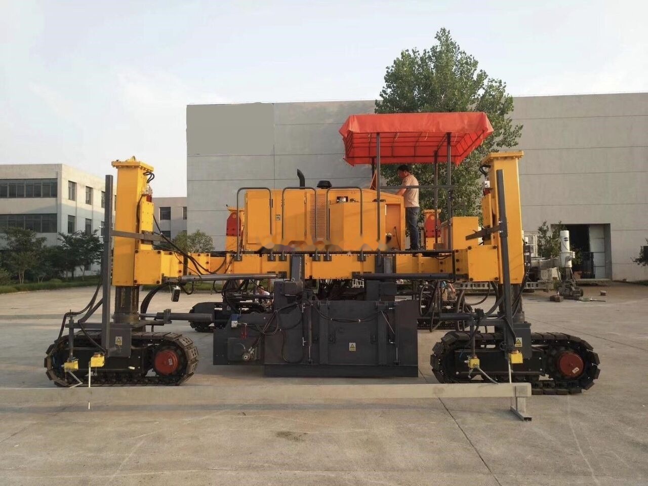 Kinglink MC6500 Concrete Slipform Paver - Бетоноукладчик: фото 4 Kinglink MC6500 Concrete Slipform Paver - Бетоноукладчик: фото 4
