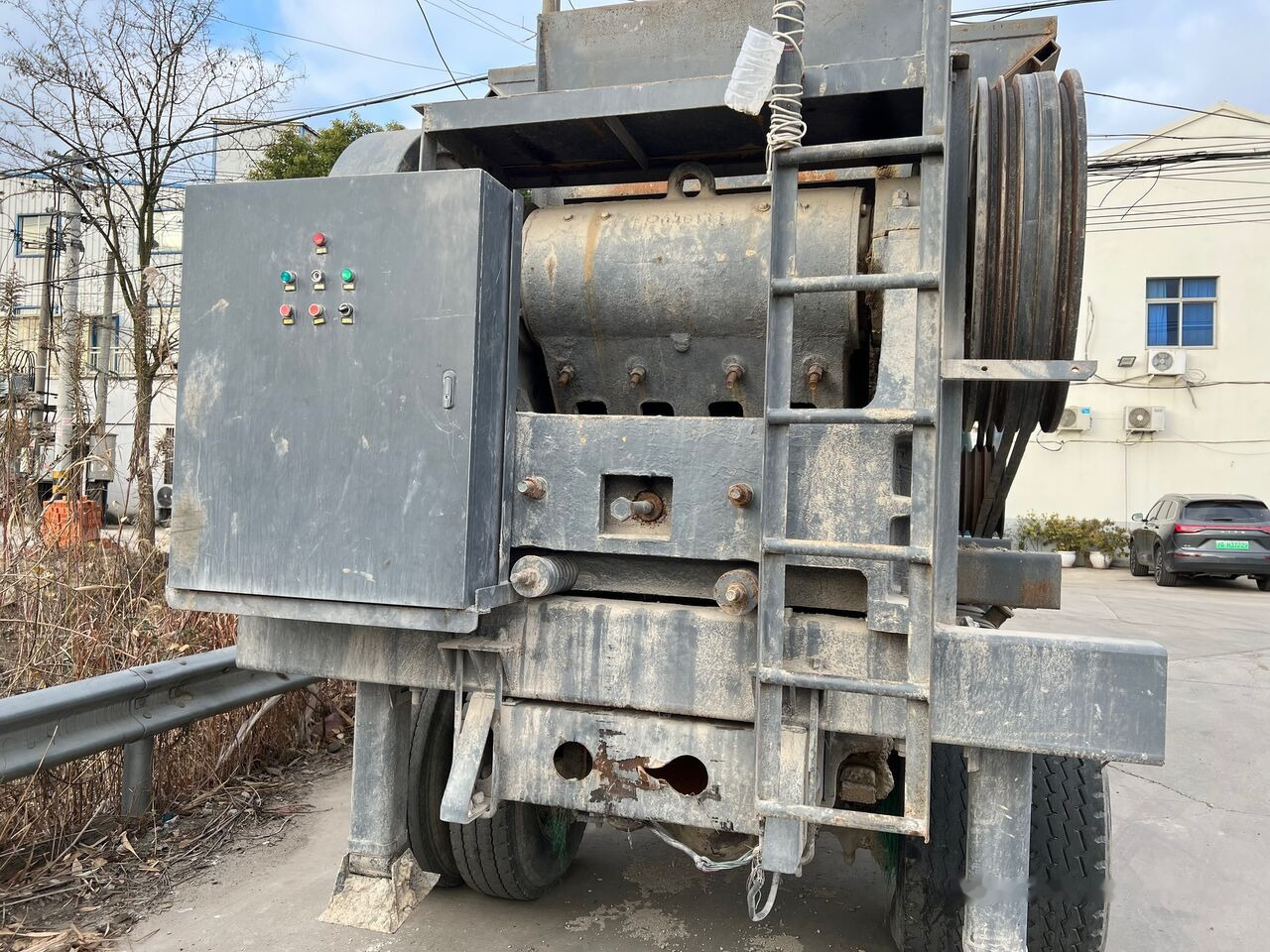 Kinglink Truck Mounted Vibrating Feeder and Jaw Crusher | Quarry | Concre - Щековая дробилка: фото 3 Kinglink Truck Mounted Vibrating Feeder and Jaw Crusher | Quarry | Concre - Щековая дробилка: фото 3