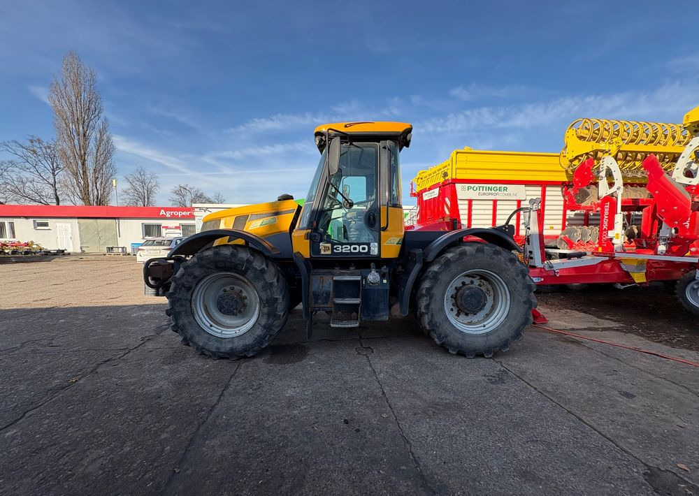 JCB 3200 - Трактор: фото 2 JCB 3200 - Трактор: фото 2