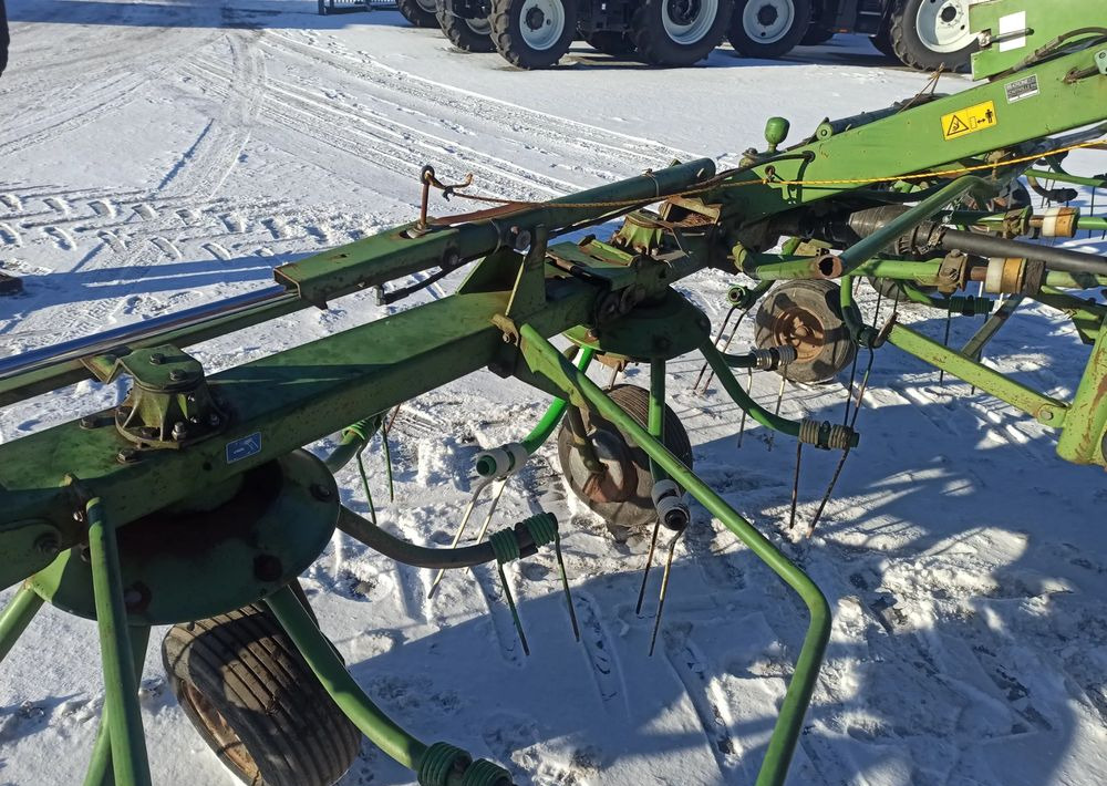 Krone KW 7.70 - Сеноворошилка: фото 5 Krone KW 7.70 - Сеноворошилка: фото 5