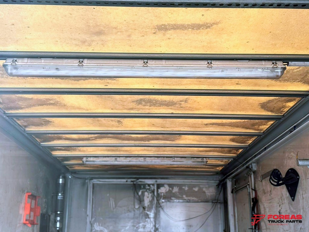 BOX BODY 6.10m x 2.48m X 2.35m - Сменный кузов - фургон: фото 4 BOX BODY 6.10m x 2.48m X 2.35m - Сменный кузов - фургон: фото 4