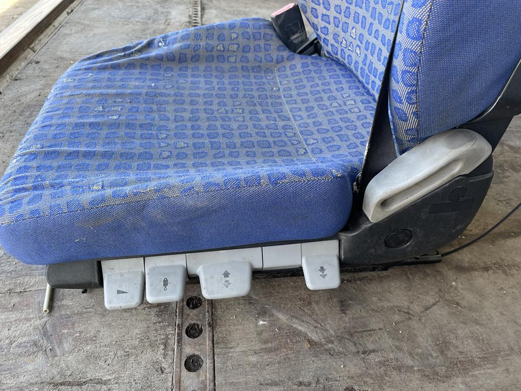 MAN AIR DRIVER SEAT - Сиденье для Грузовиков: фото 4 MAN AIR DRIVER SEAT - Сиденье для Грузовиков: фото 4
