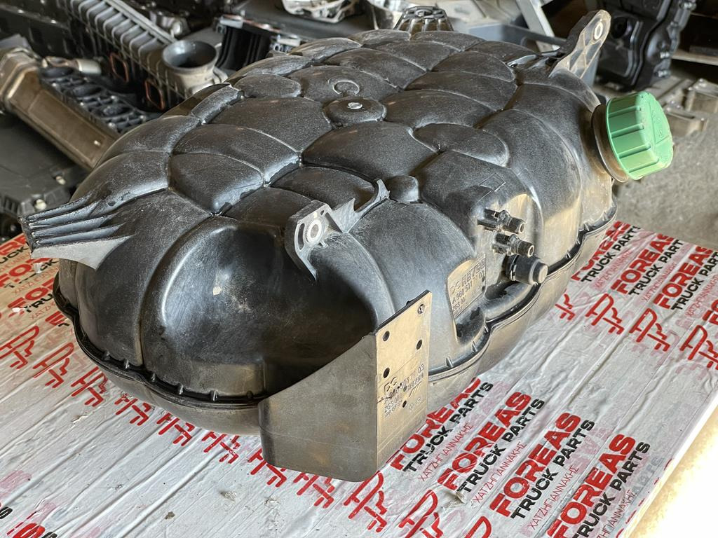 MERCEDES-BENZ ACTROS MP4 ZGS 004 - A 960 501 7903 - Расширительный бачок для Грузовиков: фото 2 MERCEDES-BENZ ACTROS MP4 ZGS 004 - A 960 501 7903 - Расширительный бачок для Грузовиков: фото 2