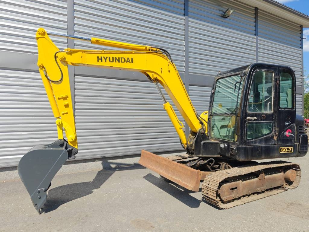 Hyundai R 60-7 - Мини-экскаватор: фото 1 Hyundai R 60-7 - Мини-экскаватор: фото 1