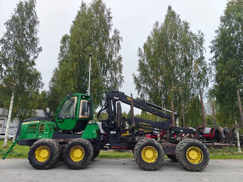 John Deere 1270 E - Харвестер: фото 2 John Deere 1270 E - Харвестер: фото 2