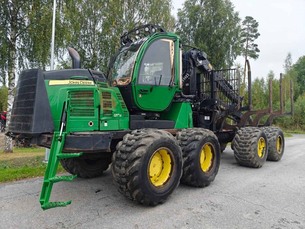 John Deere 1270 E - Харвестер: фото 1 John Deere 1270 E - Харвестер: фото 1