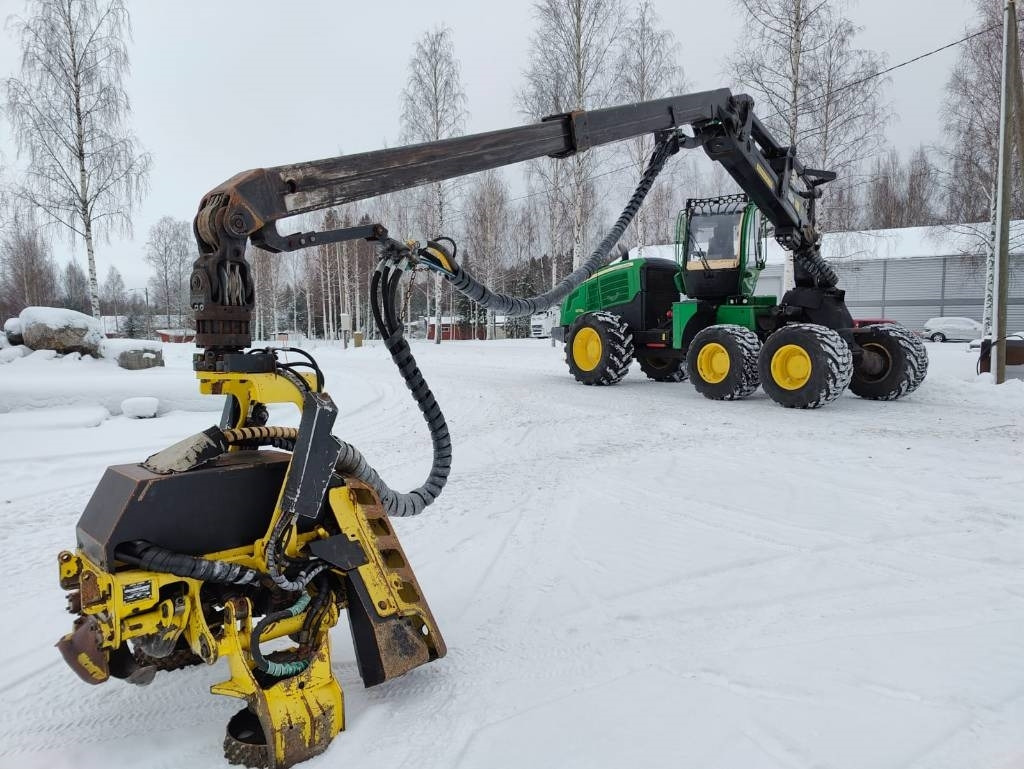 Харвестер John Deere 1270 G: фото 12 Харвестер John Deere 1270 G: фото 12