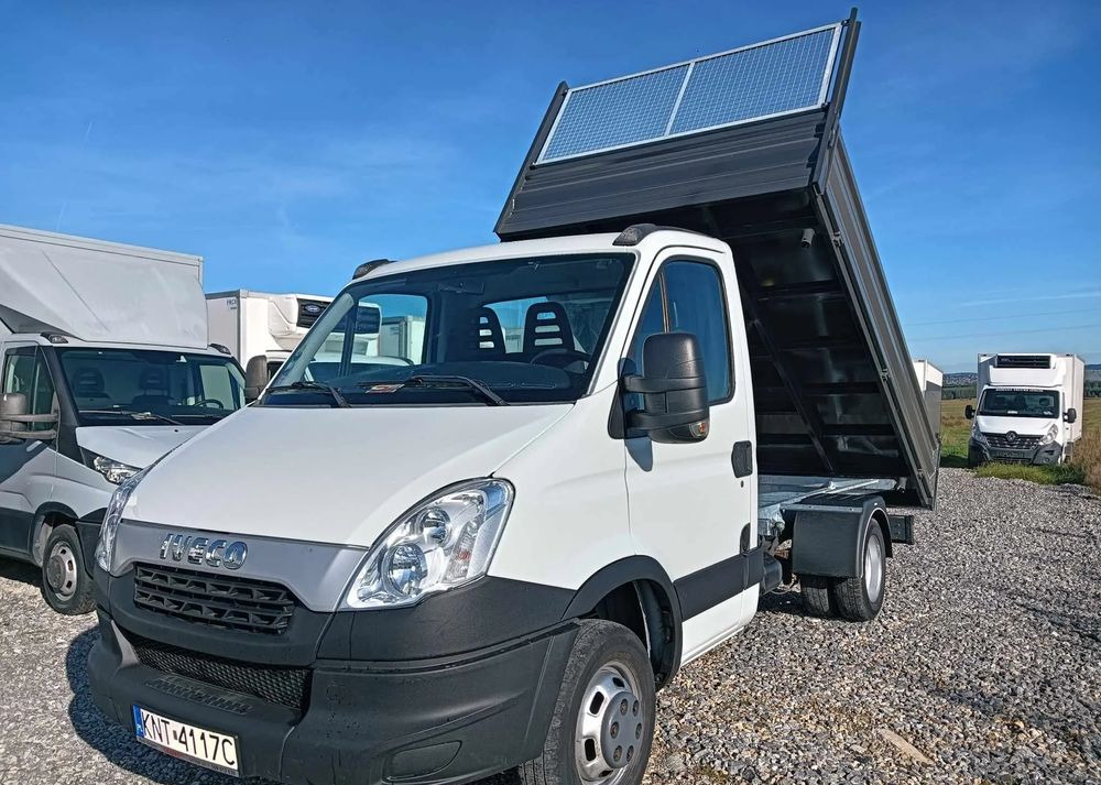 Iveco 35C11, 35C12,35C13 - Малотоннажный самосвал: фото 4 Iveco 35C11, 35C12,35C13 - Малотоннажный самосвал: фото 4