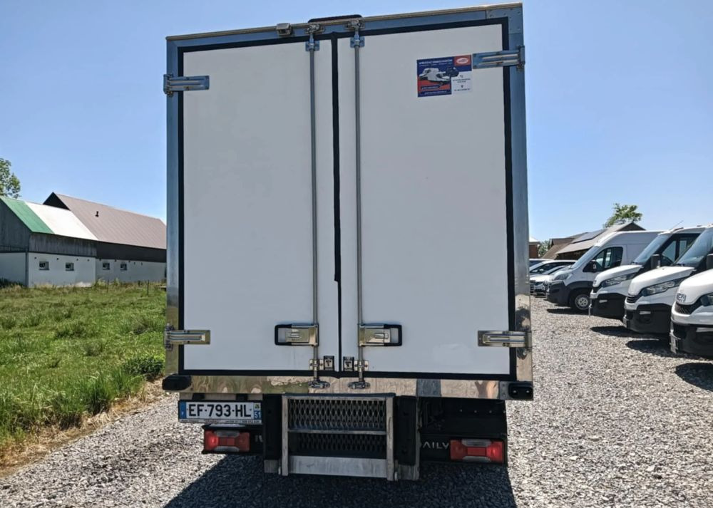 Iveco 35C13, 35C12, 35C14, 35C15 - Малотоннажный рефрижератор: фото 2 Iveco 35C13, 35C12, 35C14, 35C15 - Малотоннажный рефрижератор: фото 2