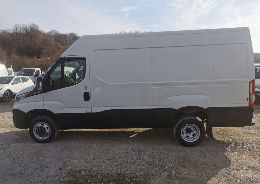 Iveco 35C13 Daily L3H2 bliźniak Klima 2.3-130KM 6-biegów Hak podwójne koła 35-130 L4H2 - Цельнометаллический фургон: фото 2 Iveco 35C13 Daily L3H2 bliźniak Klima 2.3-130KM 6-biegów Hak podwójne koła 35-130 L4H2 - Цельнометаллический фургон: фото 2