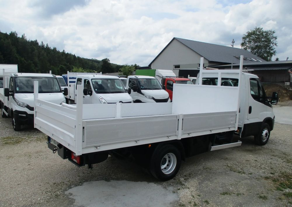Iveco Daily 3.0 na bliźniaku 70C18 skrzynia, laweta, rama, HDS, 70-180 kiper - Грузовик бортовой/ Платформа: фото 3 Iveco Daily 3.0 na bliźniaku 70C18 skrzynia, laweta, rama, HDS, 70-180 kiper - Грузовик бортовой/ Платформа: фото 3