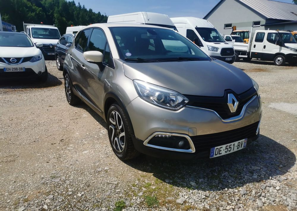 Renault Captur 0.9 Energy TCe Intens - Внедорожник: фото 1 Renault Captur 0.9 Energy TCe Intens - Внедорожник: фото 1