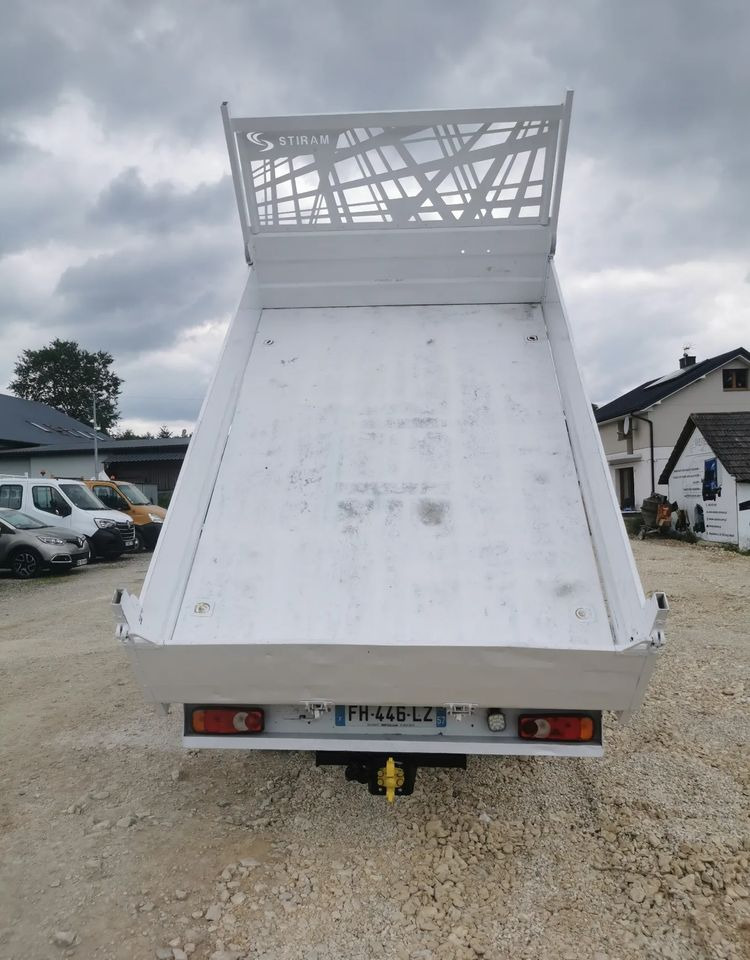 Renault Master Kiper wywrotka 2.3-145KM Hak Bliźniak klimatyzacja Kamera cofania - Малотоннажный самосвал: фото 5 Renault Master Kiper wywrotka 2.3-145KM Hak Bliźniak klimatyzacja Kamera cofania - Малотоннажный самосвал: фото 5