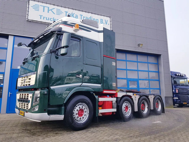 Volvo FH 16.700 8x4 140 ton Retarder - Тягач: фото 1 Volvo FH 16.700 8x4 140 ton Retarder - Тягач: фото 1