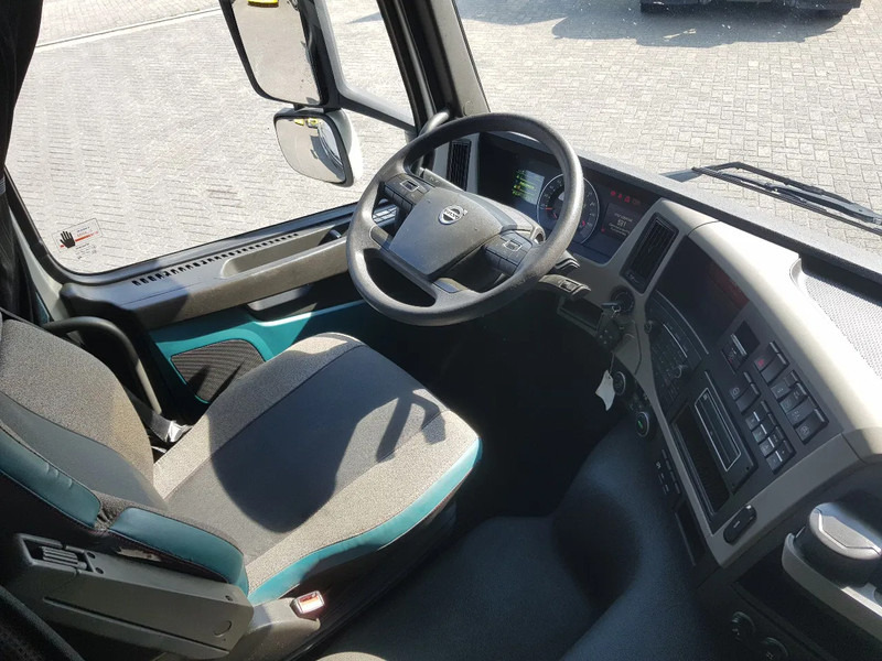 Тягач Volvo FM 420 Globetrotter XL Double tank: фото 10