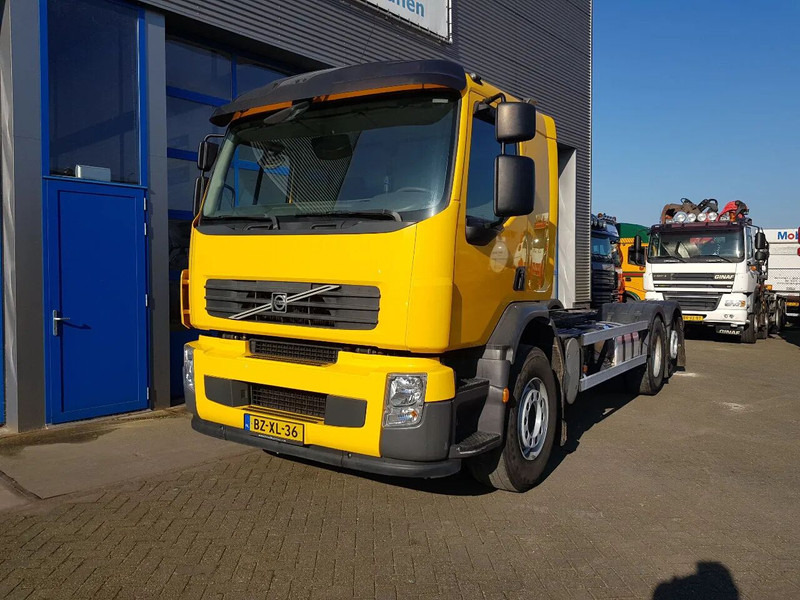 Volvo FE 300 EEV 6X2 Retarder Pto 234.000 KM TÜV - Грузовик-шасси: фото 2 Volvo FE 300 EEV 6X2 Retarder Pto 234.000 KM TÜV - Грузовик-шасси: фото 2