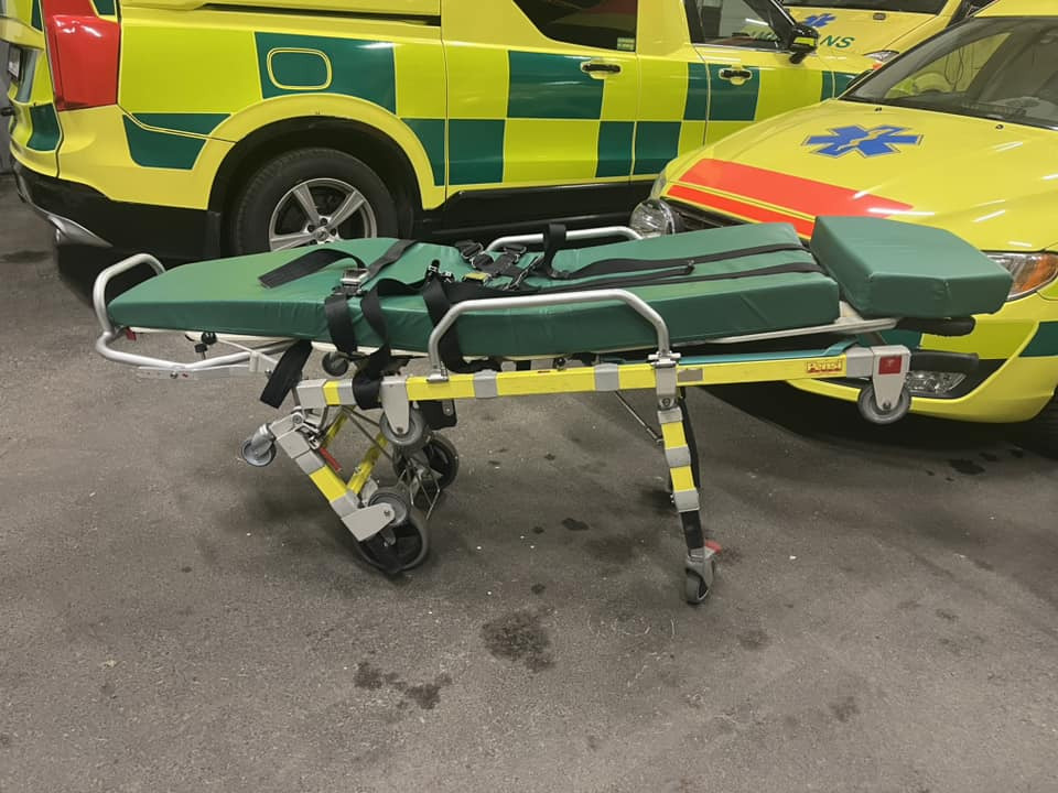 Pensi 2000MA 20G - ambulance stretcher - Машина скорой помощи: фото 1 Pensi 2000MA 20G - ambulance stretcher - Машина скорой помощи: фото 1