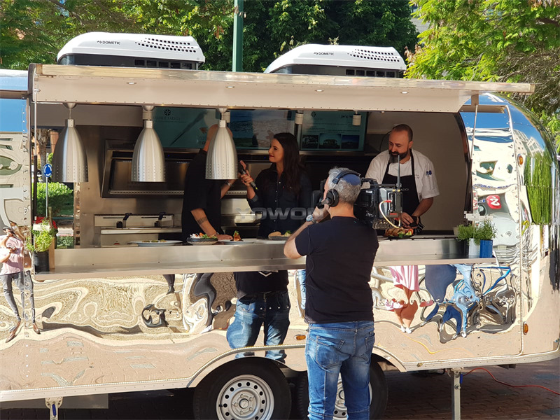 Yowon customized concession food trailer catering cart - Торговый прицеп: фото 4 Yowon customized concession food trailer catering cart - Торговый прицеп: фото 4