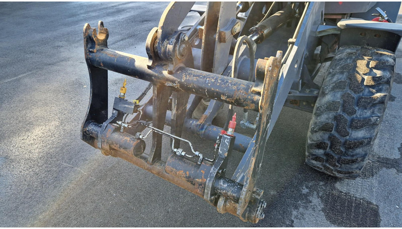 Terex TL80 4X4 + tools - Колёсный погрузчик: фото 5 Terex TL80 4X4 + tools - Колёсный погрузчик: фото 5