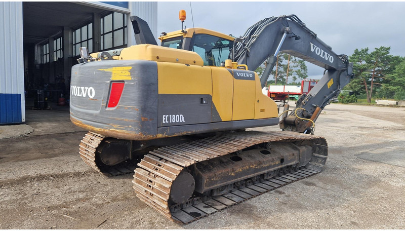 Volvo EC180DL - Гусеничный экскаватор: фото 3 Volvo EC180DL - Гусеничный экскаватор: фото 3