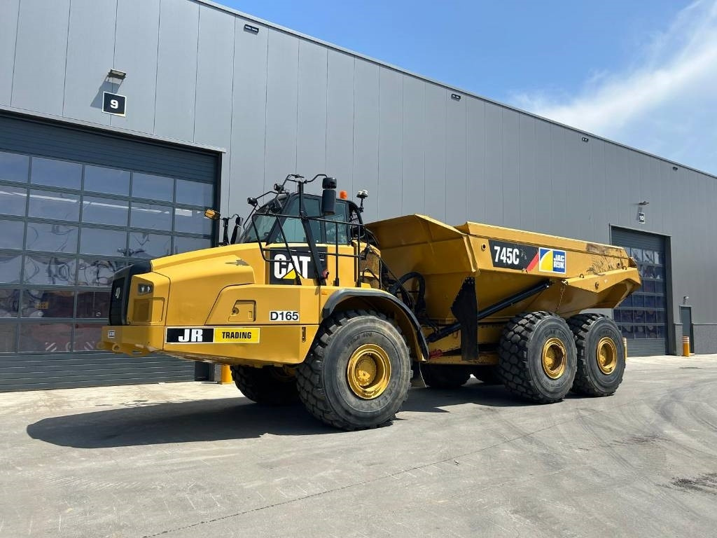 CAT 745 C - Сочленённый самосвал: фото 2 CAT 745 C - Сочленённый самосвал: фото 2
