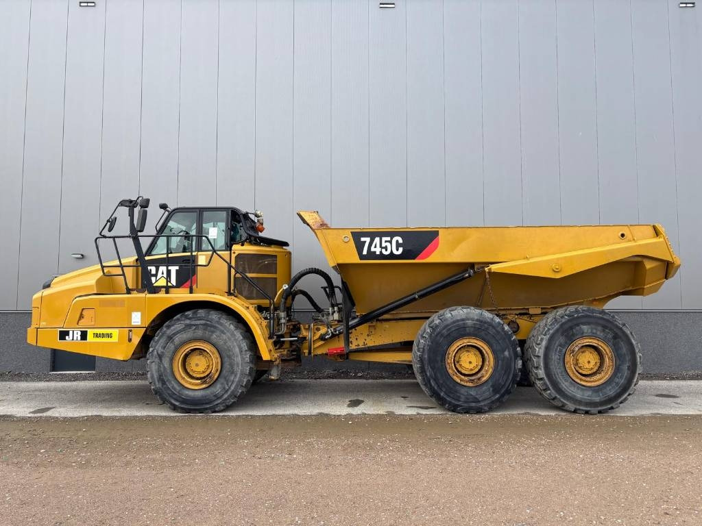 CAT 745 C  - Сочленённый самосвал: фото 1 CAT 745 C  - Сочленённый самосвал: фото 1