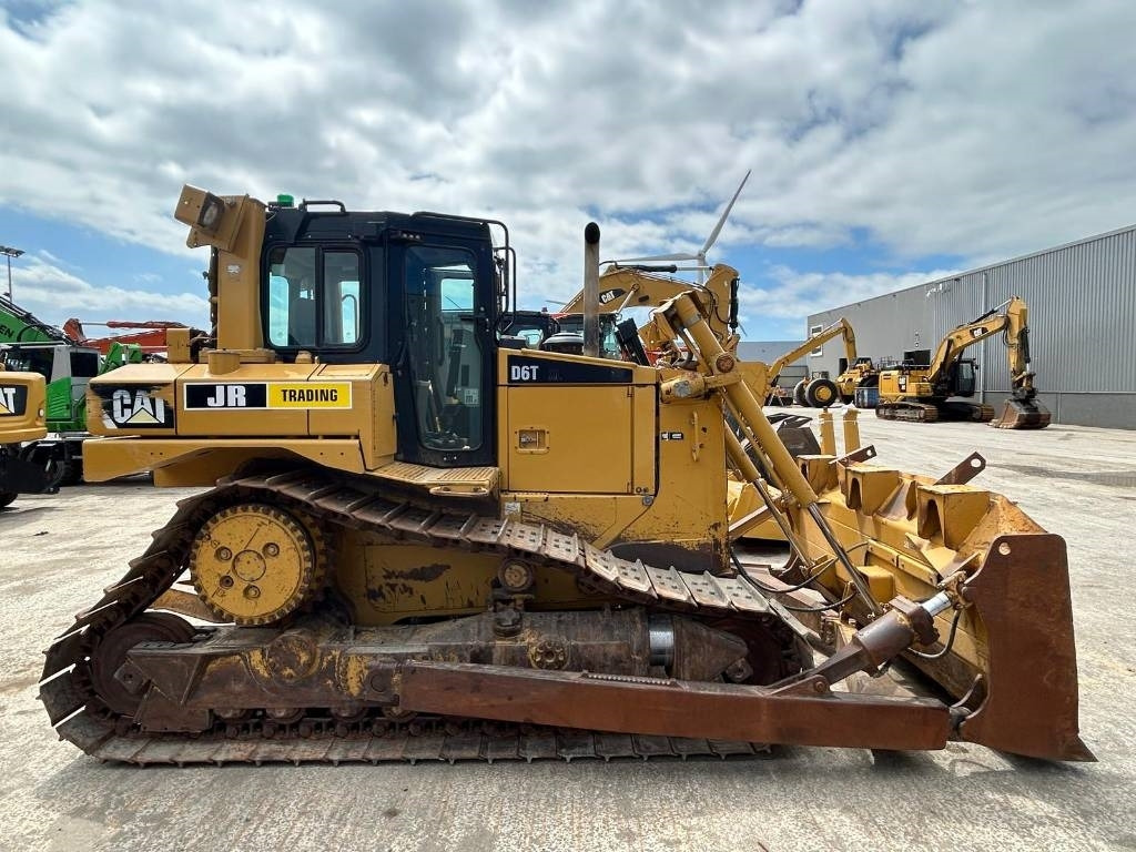 CAT D 6 T XL (Under Preparation + New Tracks) - Бульдозер: фото 1 CAT D 6 T XL (Under Preparation + New Tracks) - Бульдозер: фото 1