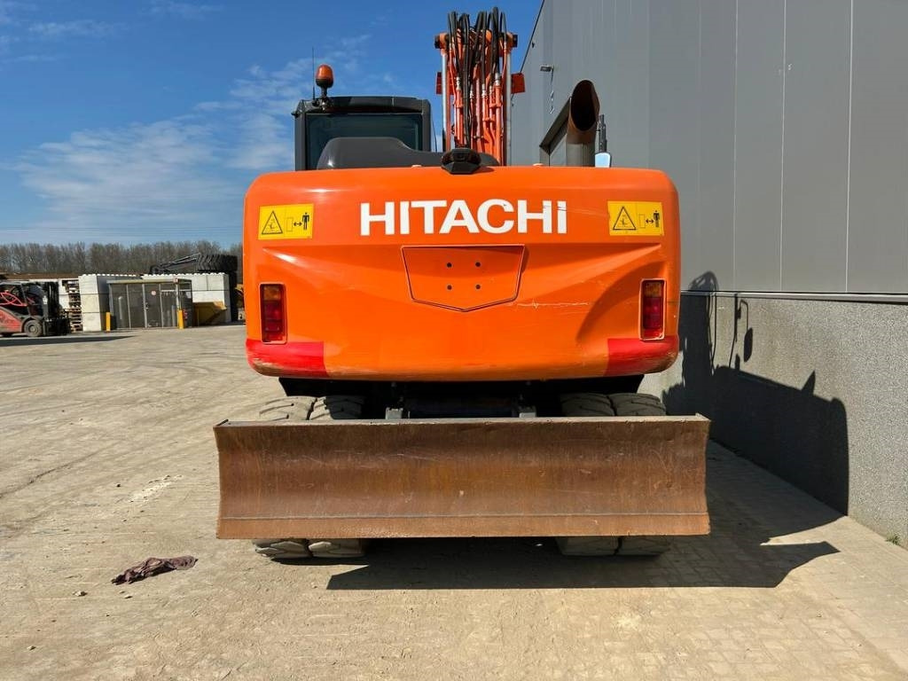 Hitachi ZX 140 W-5B - Колёсный экскаватор: фото 4 Hitachi ZX 140 W-5B - Колёсный экскаватор: фото 4