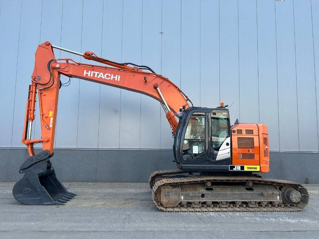 Hitachi ZX 225 US LC-6 - Гусеничный экскаватор: фото 1 Hitachi ZX 225 US LC-6 - Гусеничный экскаватор: фото 1