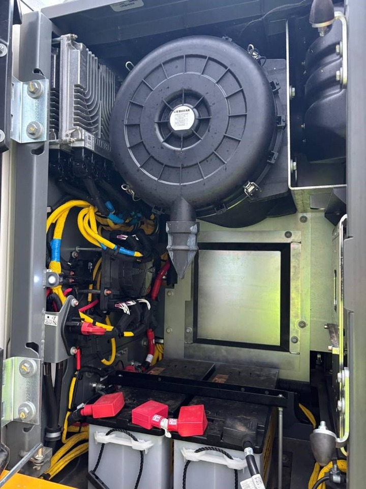 Гусеничный экскаватор Liebherr R 930 LC (New/Unused): фото 19